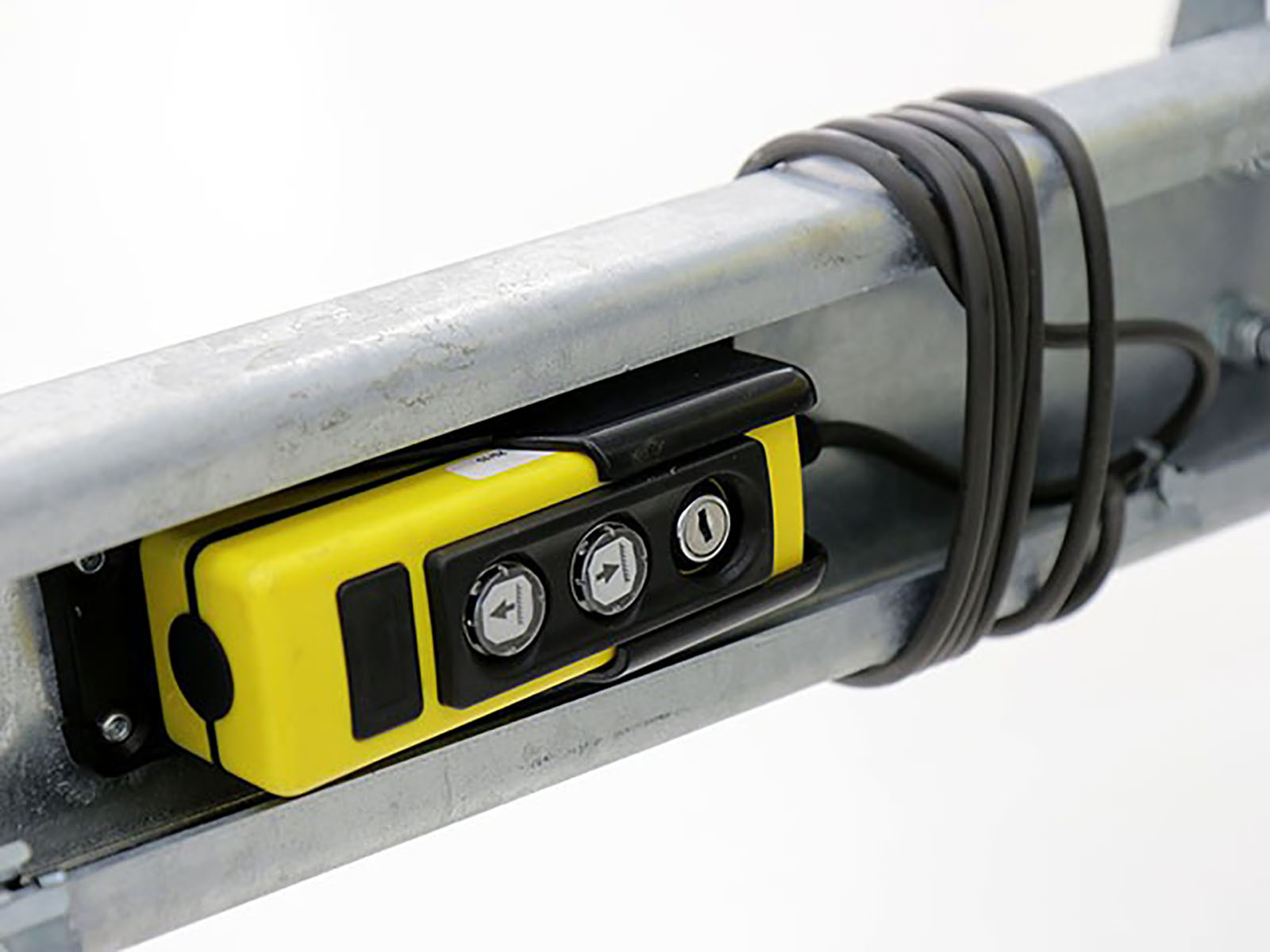 Variant Dreiseitenkipper 168×320 3,0t | E-Pumpe | Akku | Ladegerät-Neu – Bild 2