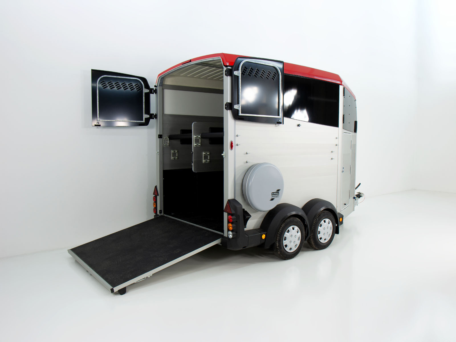 Ifor Williams Pferdeanhänger HBX 506 | Sattelkammer | Neues Modell | Rot-Neu – Bild 5
