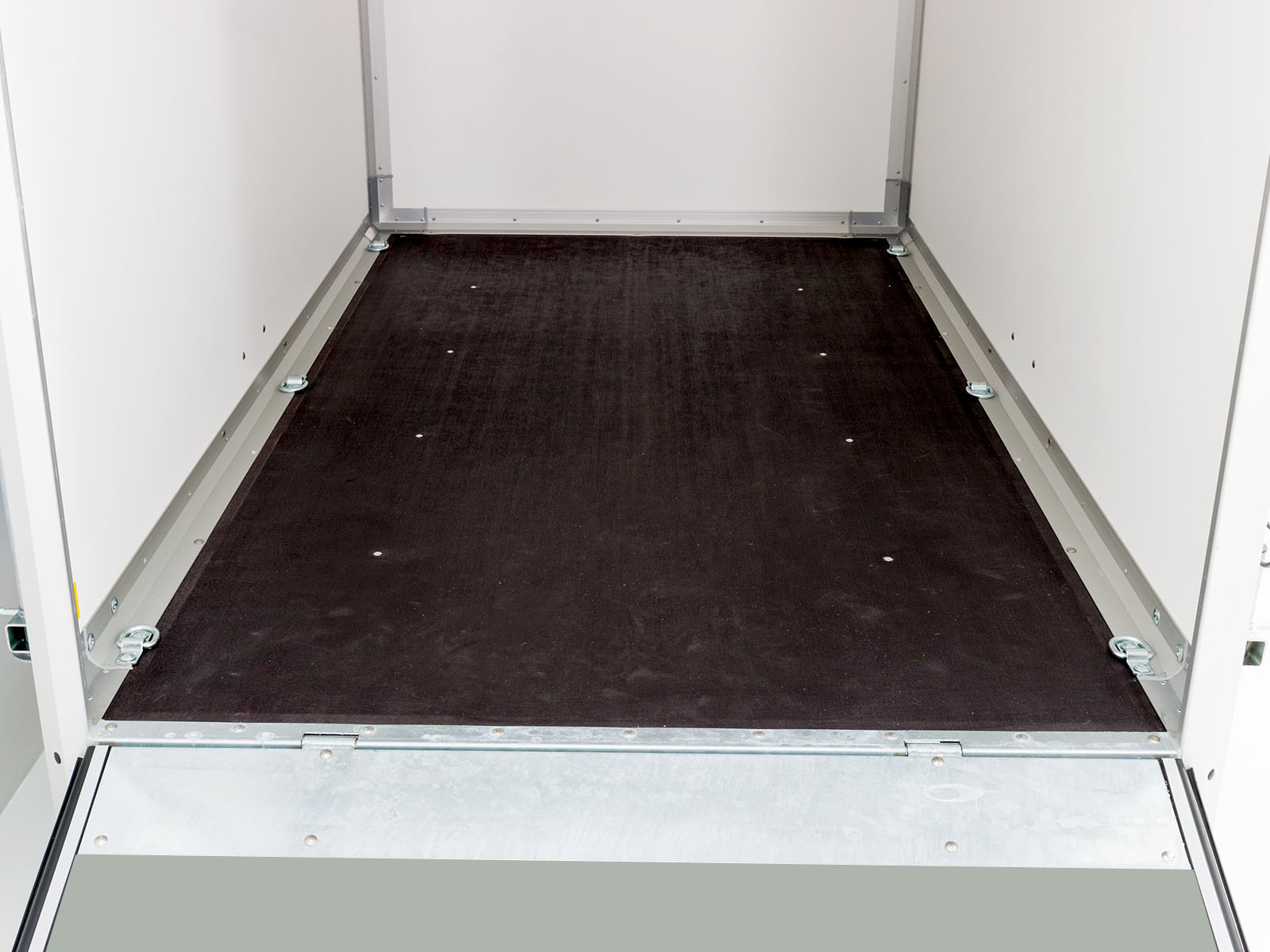 Variant Kofferanhänger Black Edition 148x258cm H:157 1,35t | Rampe-Neu – Bild 5