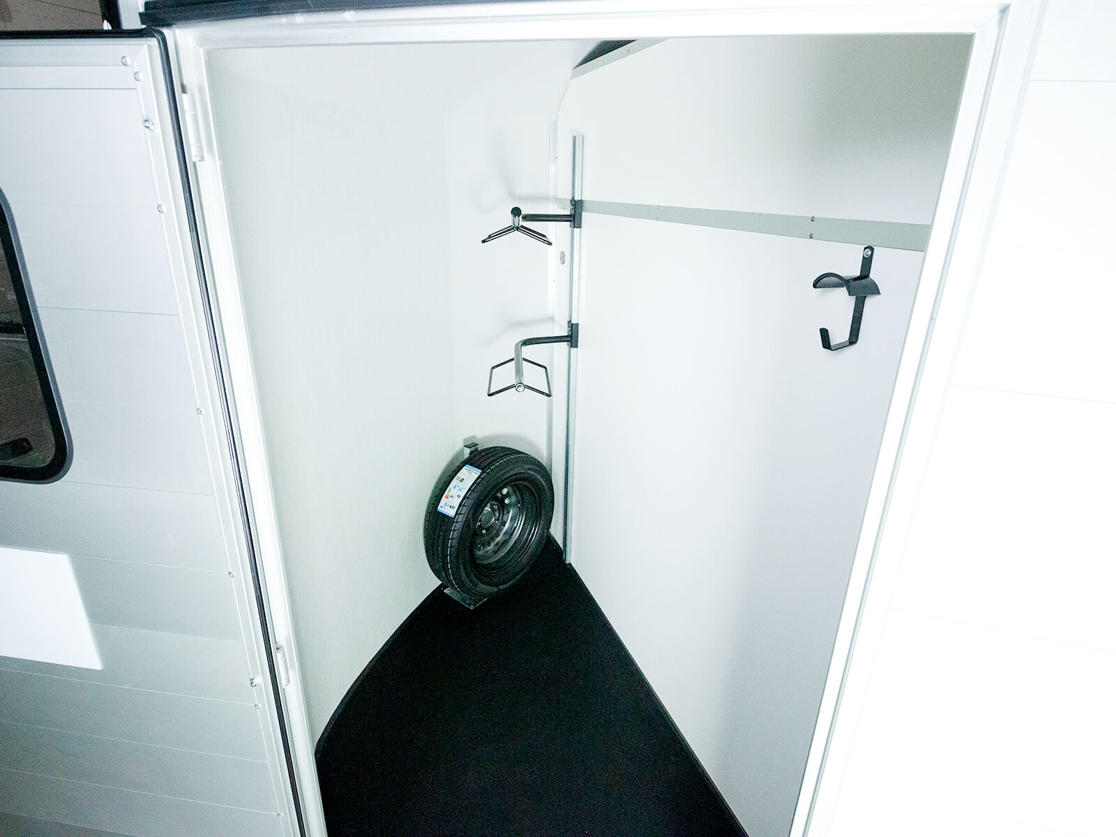 Cheval Liberte Pferdeanhänger MAXI 2 | blau-Neu – Bild 6