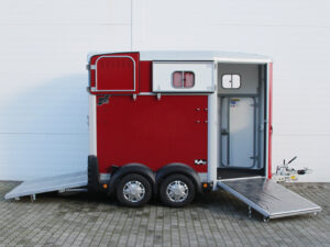 Ifor Williams Pferdeanhänger HB506|Frontausstieg|rot-Neu