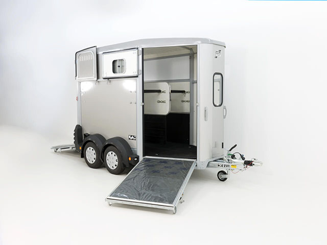Ifor Williams Pferdeanhänger HB506|Frontausstieg|Klappenkombi|silber-Neu