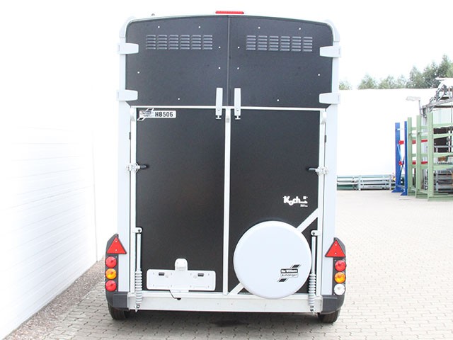Ifor Williams Pferdeanhänger HB506|Sattelkammer|schwarz-Neu – Bild 4