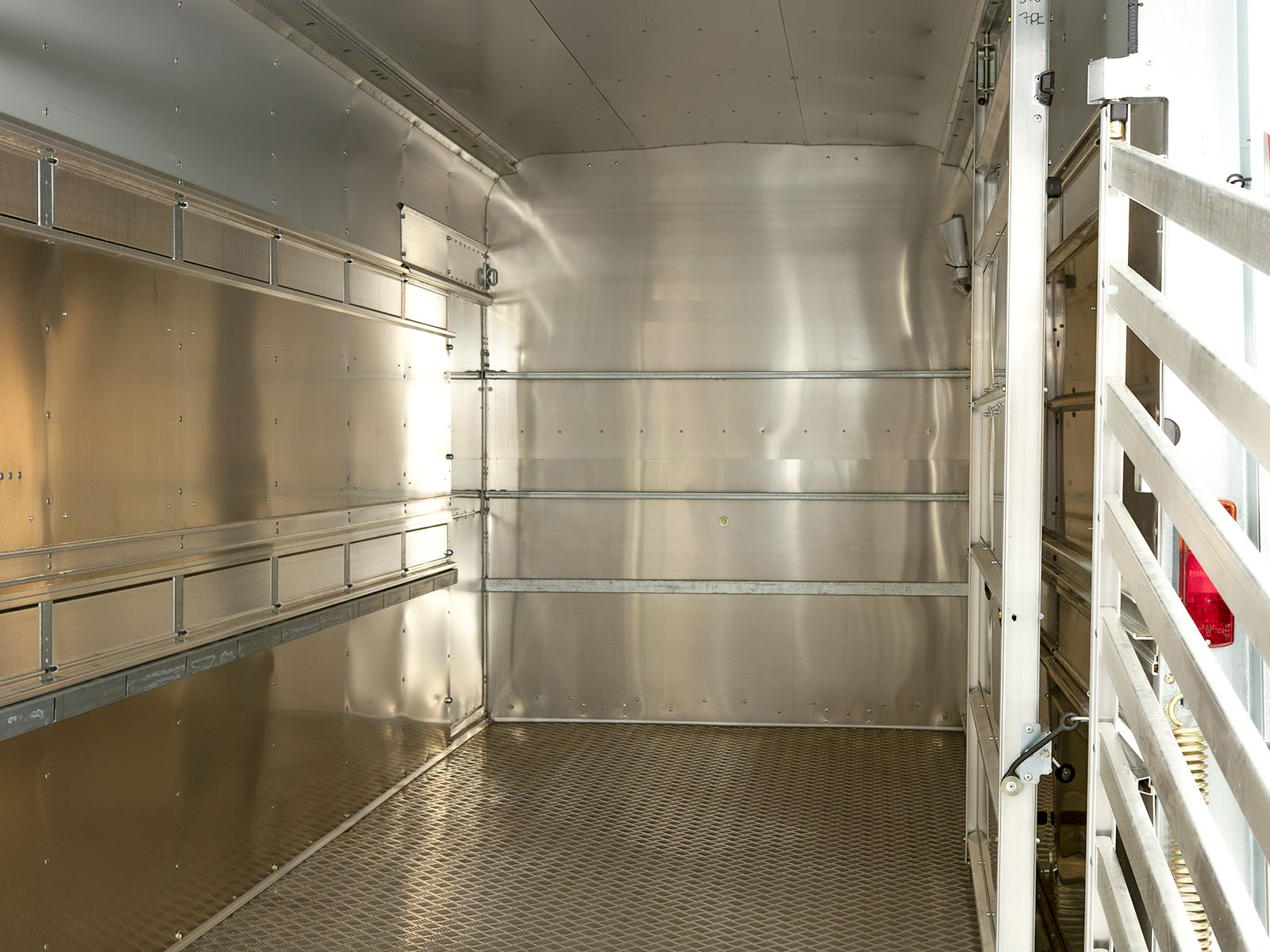 Ifor Williams Viehanhänger TA510 14×6 178×434 cm Höhe: 183 cm 3,5t Kombi/Tür-Neu – Bild 6