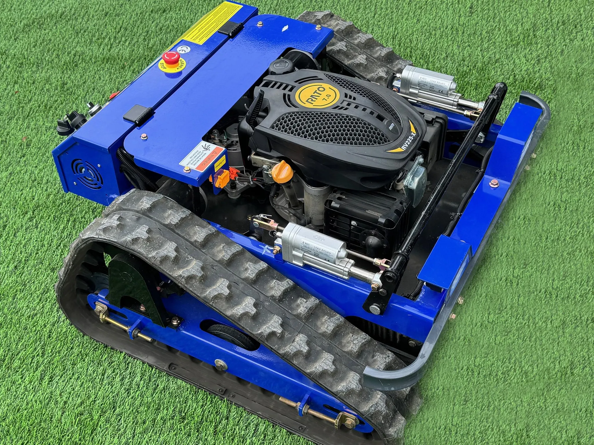 Ferngesteuerter Motor-Rasenmäher CW-500 Böschungsmäher – Bild 2