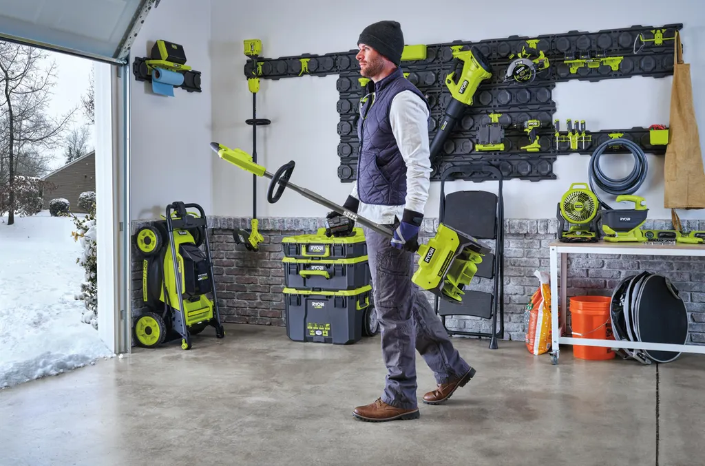 RYOBI 18V ONE+ Akku-Schneefräse für effizientes Schneeräumen im Winter – Bild 9