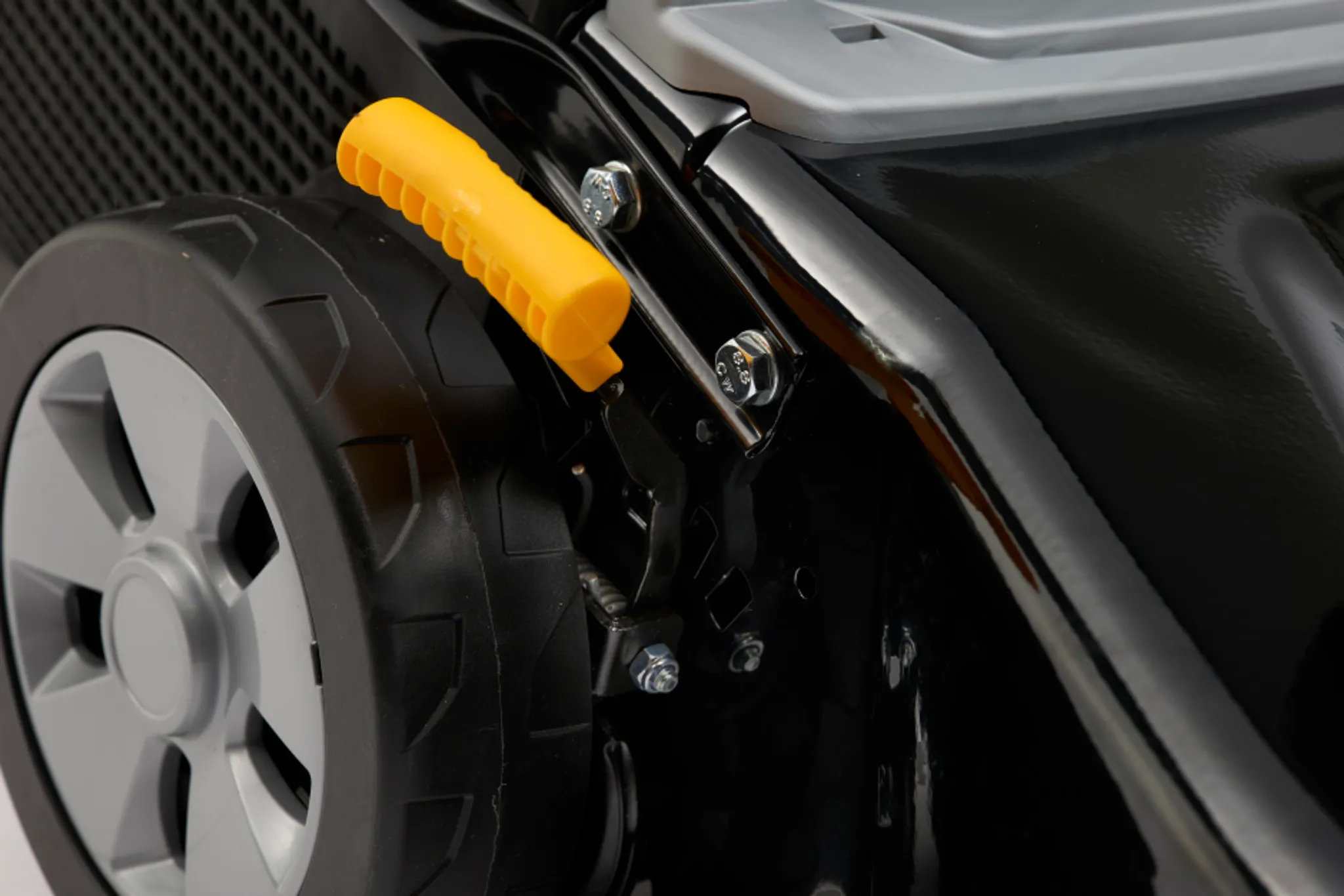 ALPINA Benzin-Rasenmäher AL4 46 SA, Radantrieb, 1,9 kW, 123 cm³, 46 cm Schnittbreite – Bild 8