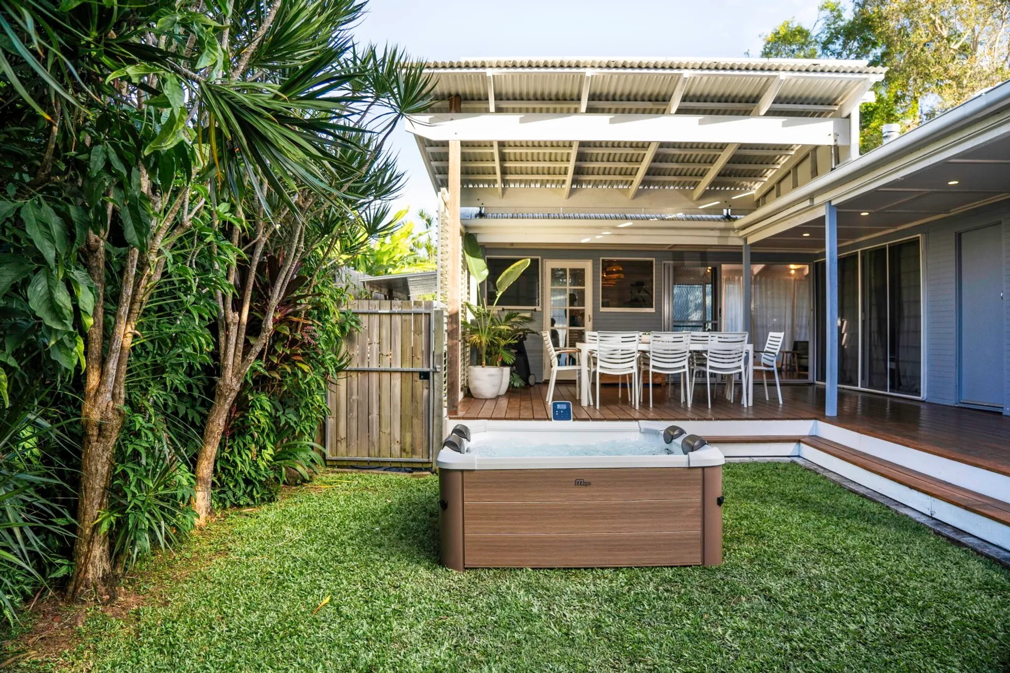 MSpa Whirlpool Oslo Amber, 160x160x65cm , Modell 2025 – Bild 2