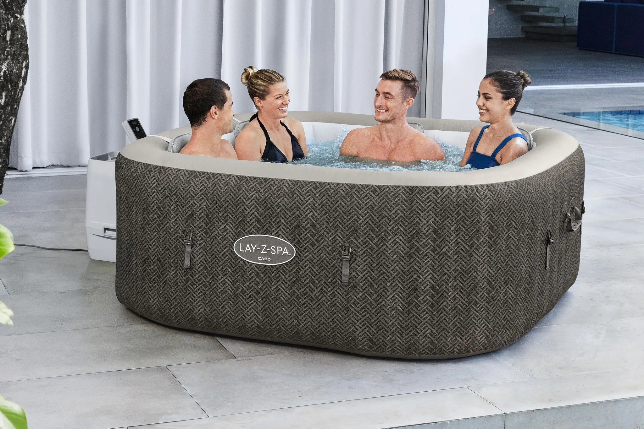 Bestway® LAY-Z-SPA® Energiespar-Whirlpool Cabo HydroJet™ mit App-Steuerung, für 6 Personen 180 x 180 x 71 cm, Kreuzgeflecht-Optik (Eichengrau) – Bild 2
