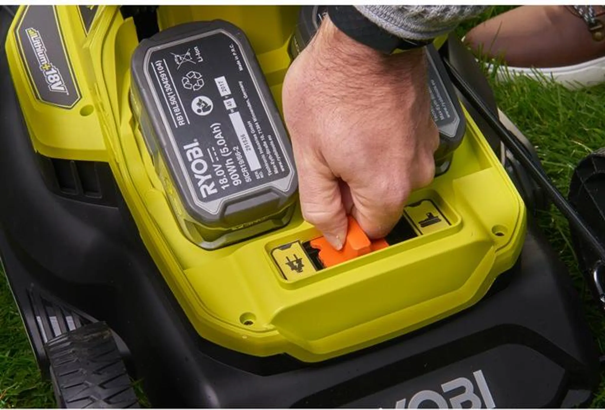 RYOBI Hybrid-Rasenmäher RY18LMH37A-225 18V 2,5Ah, Akku-Rasenmäher, Akku-Mulcher, 37 cm Schnittbreite – Bild 6