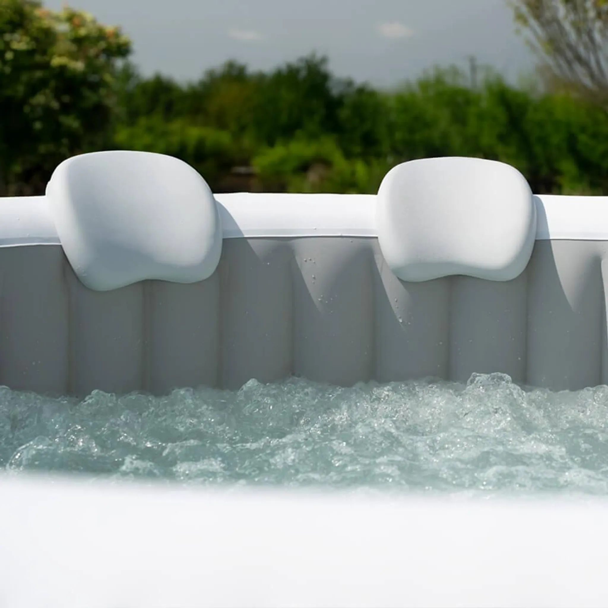 HOME DELUXE - Outdoor Whirlpool - SPLASH + Kissen, Getränkehalter und Sonnendach - Farbe: Beige - ⌀ 208 cm, 130 Luftdüsen - inkl. Abdeckung, Reparaturset, Filterset I Außen Spa für 6 Personen – Bild 8