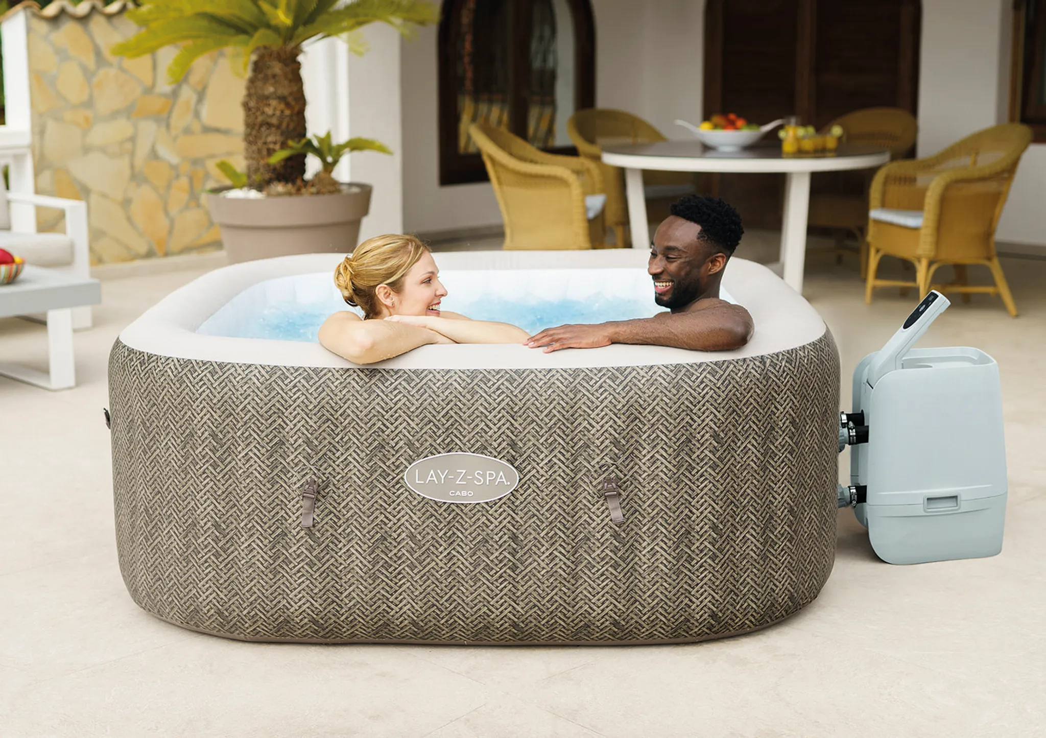Bestway® LAY-Z-SPA® Energiespar-Whirlpool Cabo HydroJet™ mit App-Steuerung, für 6 Personen 180 x 180 x 71 cm, Kreuzgeflecht-Optik (Eichengrau) – Bild 6