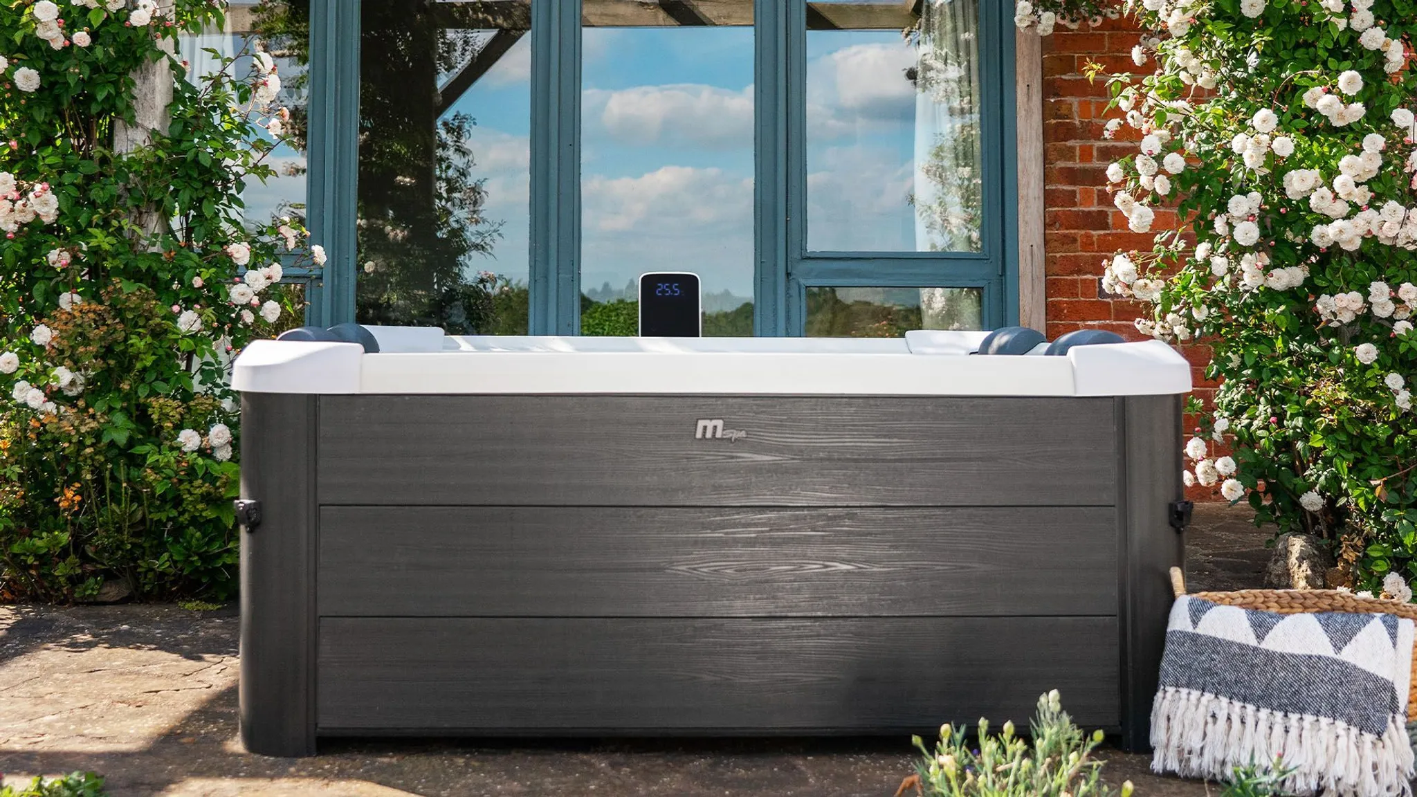 MSPA 6 Personen Whirlpool Outdoor Pool OSLO NEUSTES Modell inkl. MSPA App, LED,UVC - Hydromassage - ganzjährig nutzbar - inkl. Zubehör-160x160x65 – Bild 2