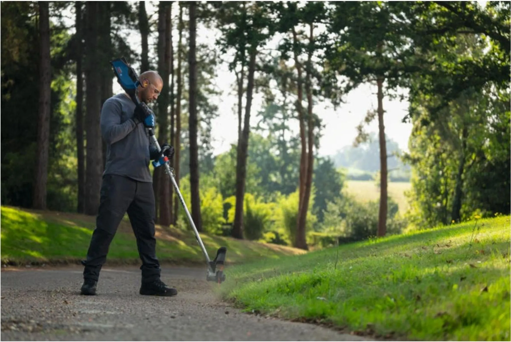 Bosch Akku-Rasentrimmer GRT 18V-40 – Bild 5