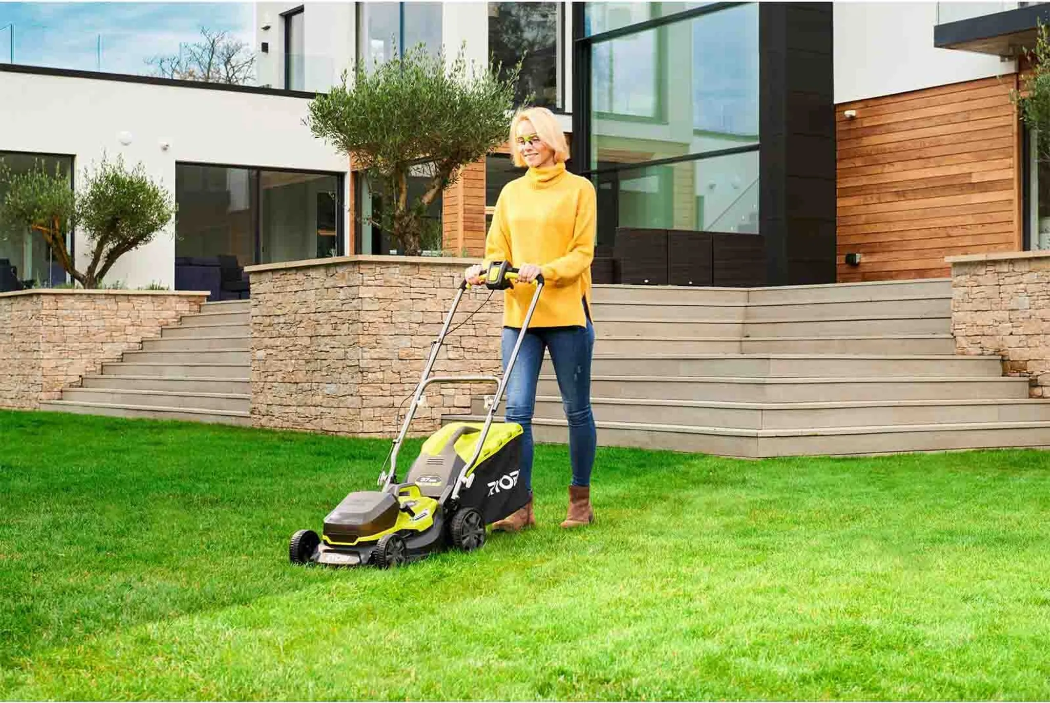 RYOBI Hybrid-Rasenmäher RY18LMH37A-225 18V 2,5Ah, Akku-Rasenmäher, Akku-Mulcher, 37 cm Schnittbreite – Bild 2