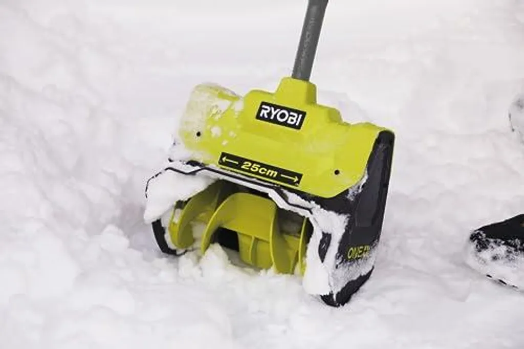 RYOBI 18V ONE+ Akku-Schneefräse für effizientes Schneeräumen im Winter – Bild 4