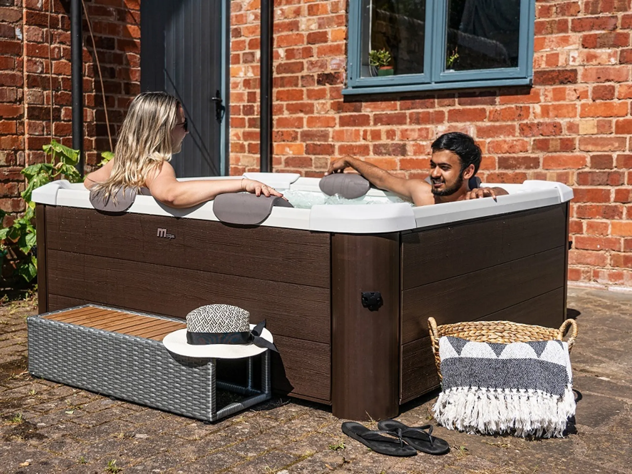 MSpa Whirlpool XXL neustes Modell Frame TRIBECA 2026 + MSPA App - UVC - Holz-Optik - Kombi Outdoor Pool - OZON - KEIN Starkstrom - winterfest - 6Pers. – Bild 2