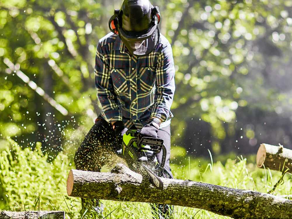 Greenworks GD60CS40K4 - 60V 4Ah Akku-Elektrokettensäge - 40cm Schwert