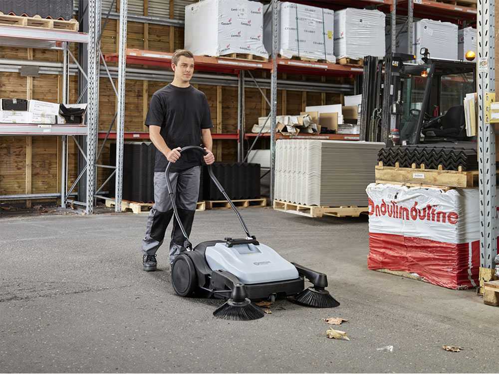 Nilfisk SW 250 - Handkehrmaschine - mit Fangkorb