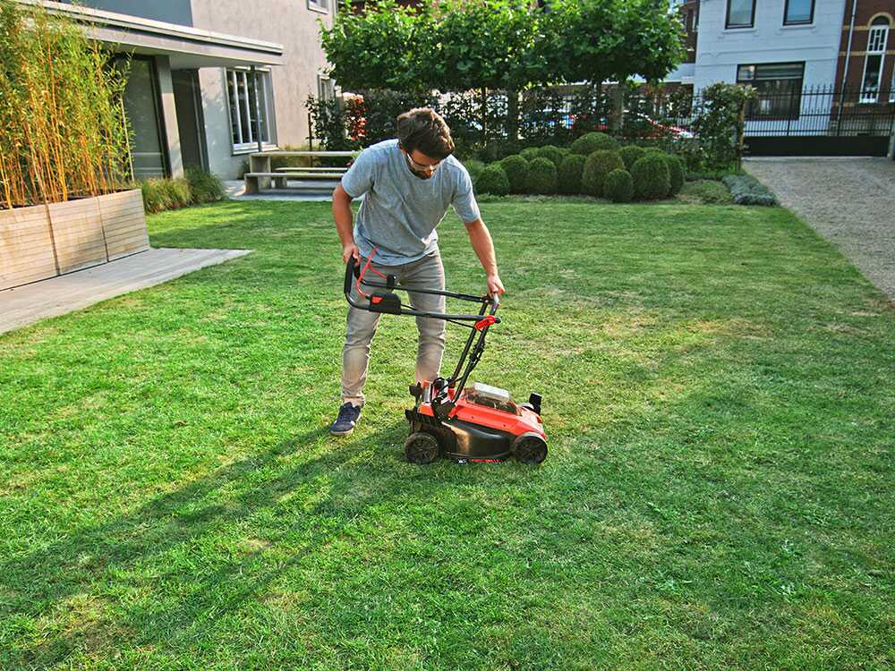 PROMO - SKIL 0130 BA - Akku-Rasenmäher - 2x20V/2ah - 34 cm Schnittbreite – Bild 2